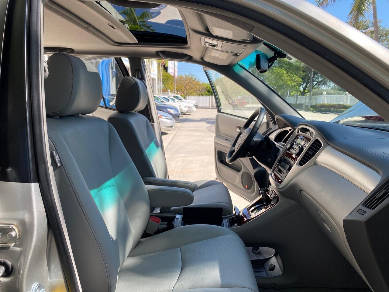 2007 Toyota Highlander Limited 4WD LOW MILES 47,399 1 OWNER Pompano Beach FL