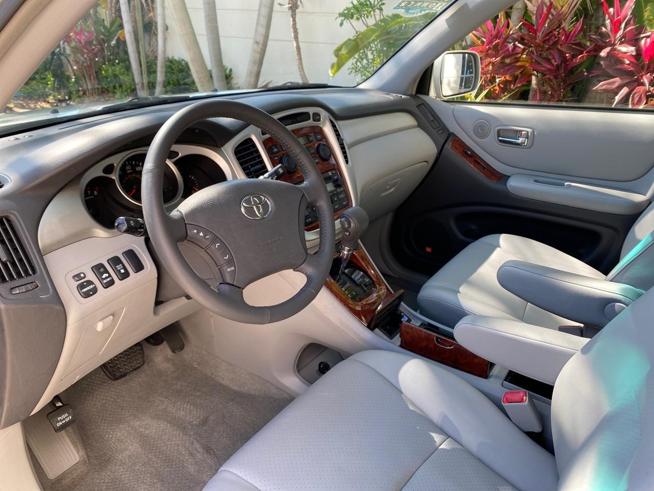 2007 Toyota Highlander Limited 4WD LOW MILES 47,399 1 OWNER Pompano Beach FL