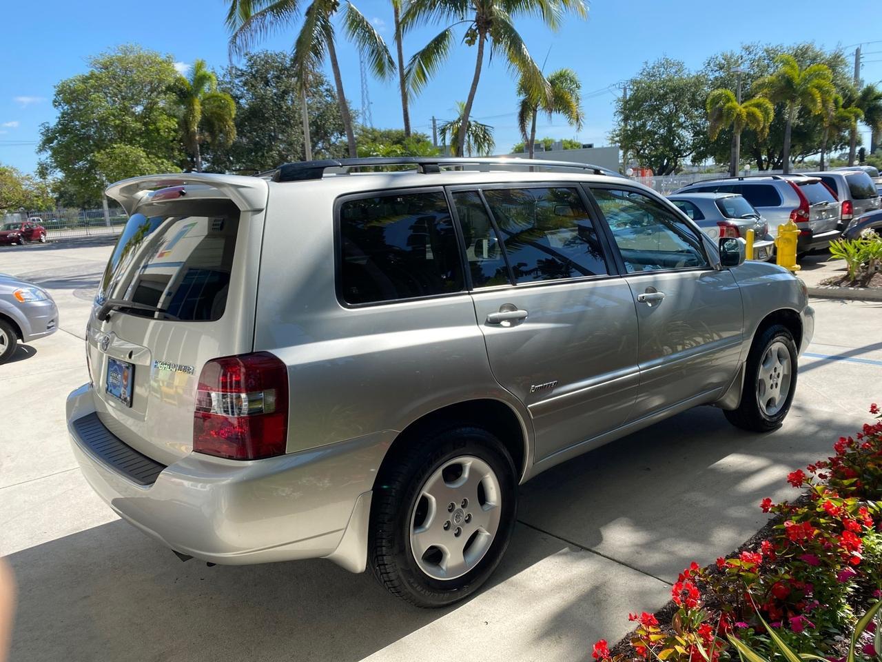 2007 Toyota Highlander Limited 4WD LOW MILES 47,399 1 OWNER Pompano Beach FL