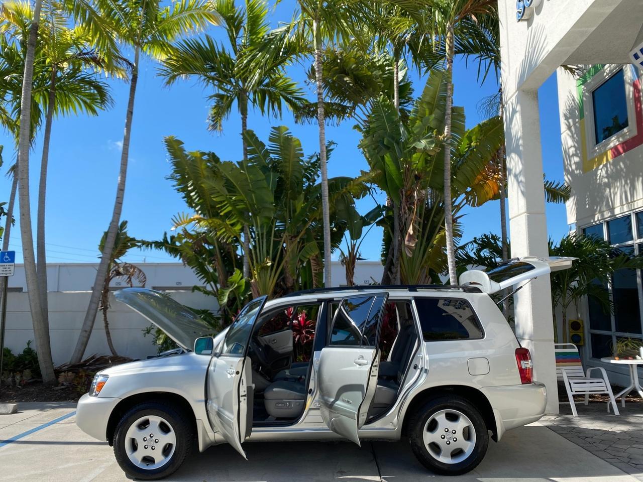 2007 Toyota Highlander Limited 4WD LOW MILES 47,399 1 OWNER Pompano Beach FL