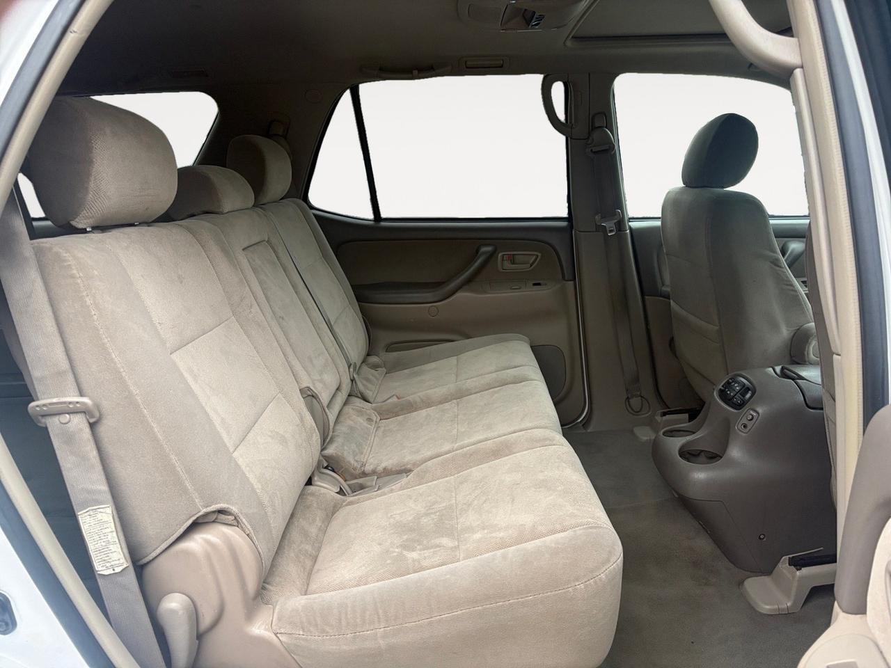 2007 Toyota Sequoia SR5, RUNNING BOARDS, TOW PACKAGE, SUNROOF, JBL SOUND SYSTEM, POWER SEATS, REAR AUDIO ENTERTAINMENT SYSTEM, LOW MILES, COME STEAL THIS SEQUOIA TODAY! Virginia Beach VA