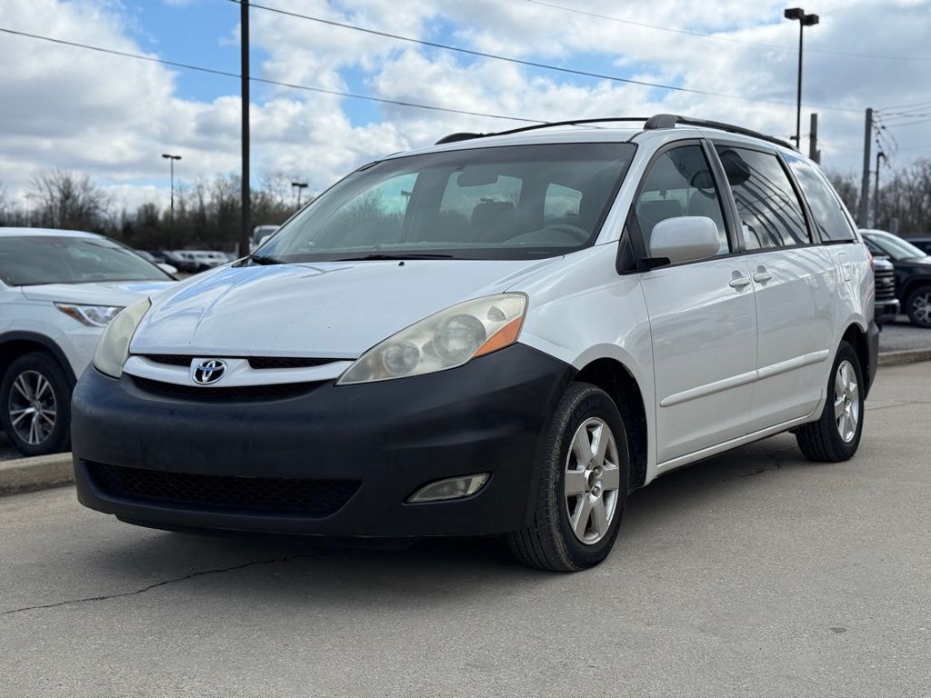 2007 Toyota Sienna XLE