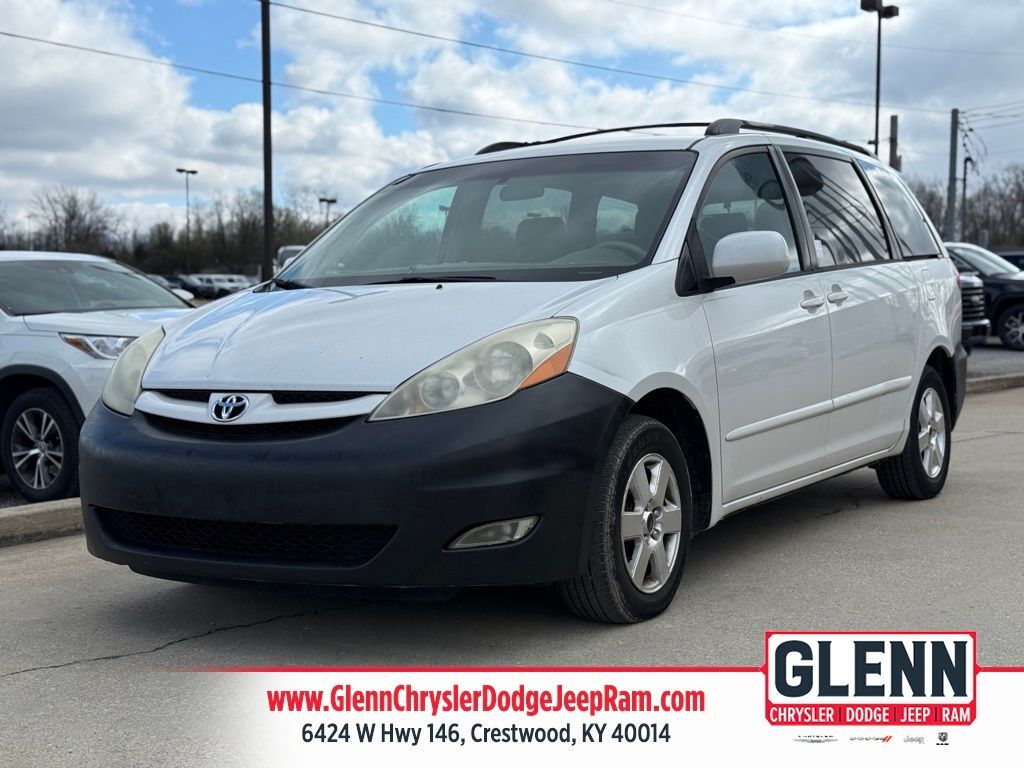 2007 Toyota Sienna XLE