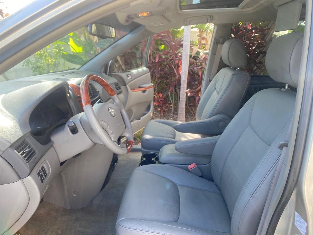 2007 Toyota Sienna XLE LTD 1 OWNER Pompano Beach FL