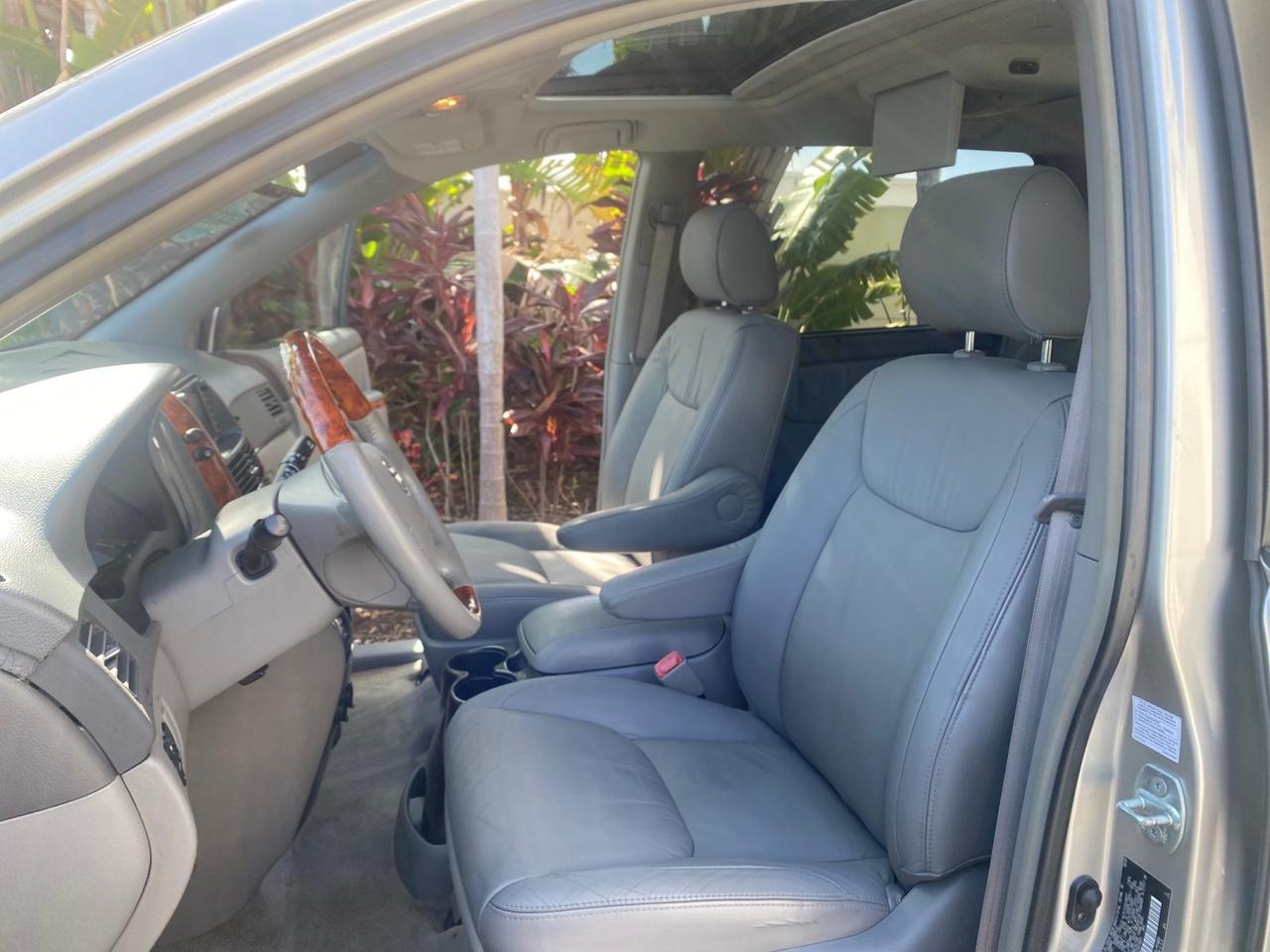 2007 Toyota Sienna XLE LTD 1 OWNER Pompano Beach FL