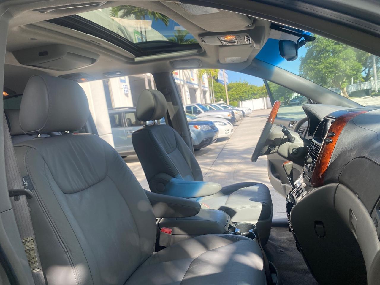 2007 Toyota Sienna XLE LTD 1 OWNER Pompano Beach FL