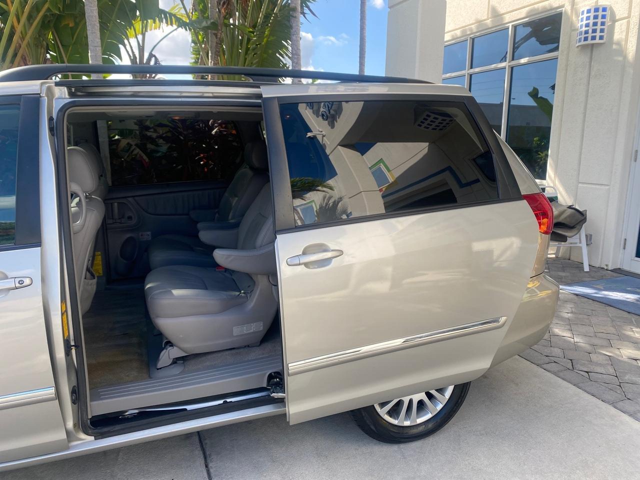 2007 Toyota Sienna XLE LTD 1 OWNER Pompano Beach FL