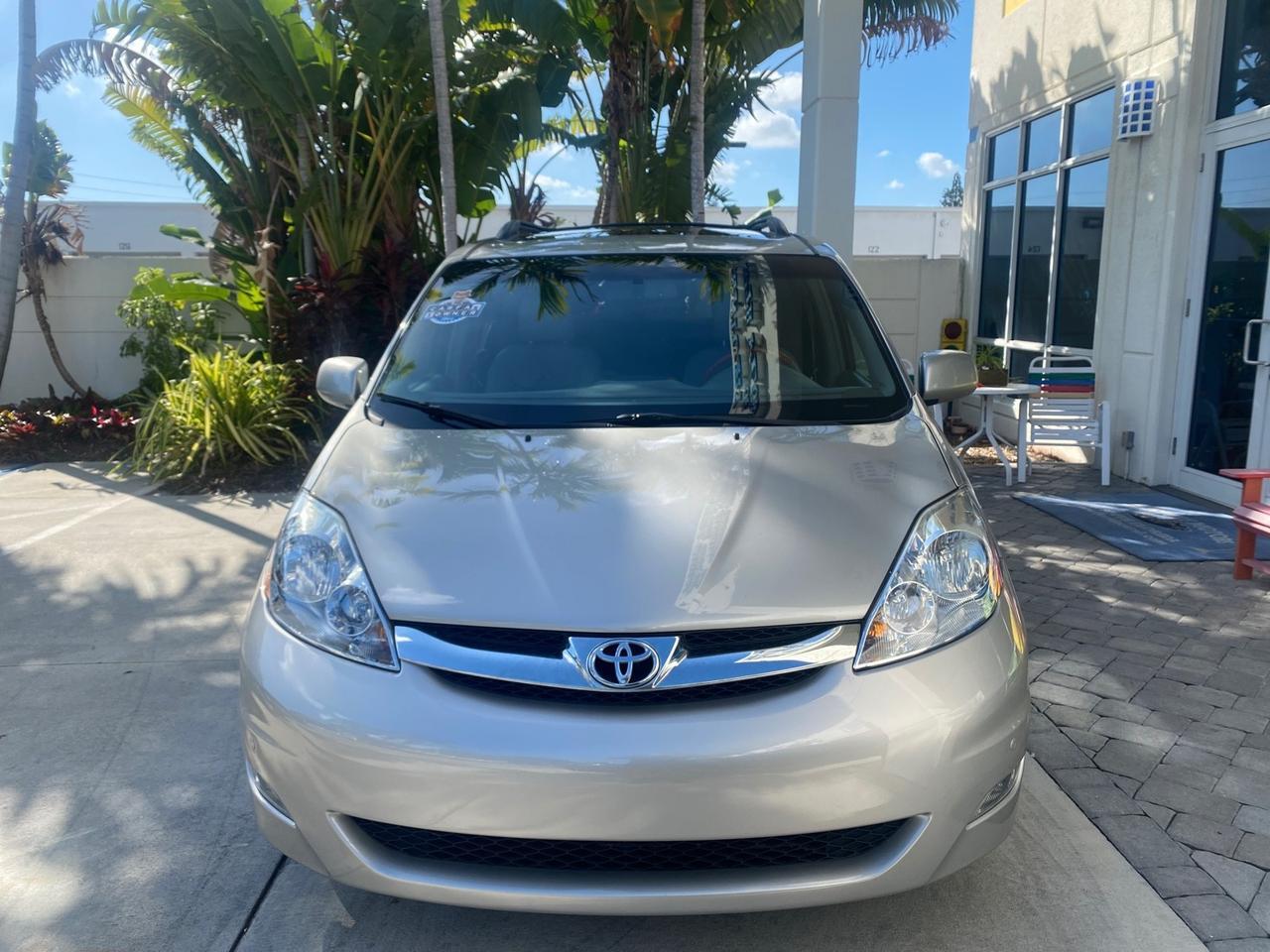2007 Toyota Sienna XLE LTD 1 OWNER