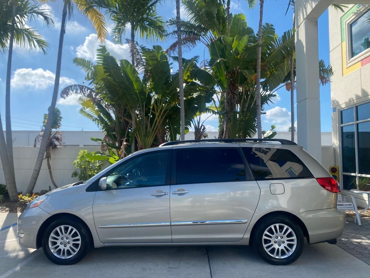 2007 Toyota Sienna XLE LTD 1 OWNER Pompano Beach FL