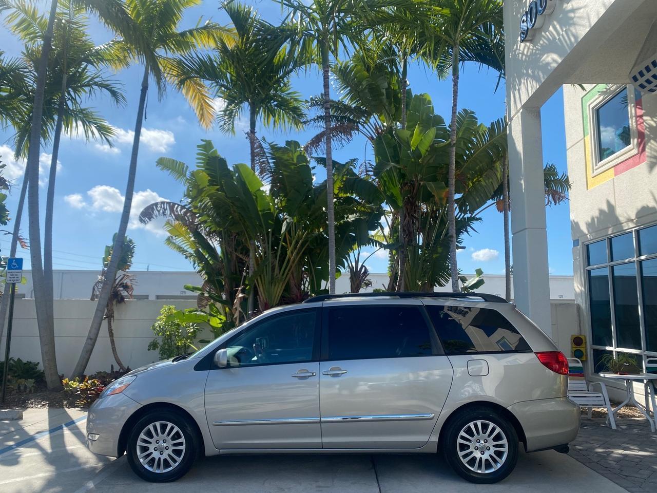 2007 Toyota Sienna XLE LTD 1 OWNER Pompano Beach FL