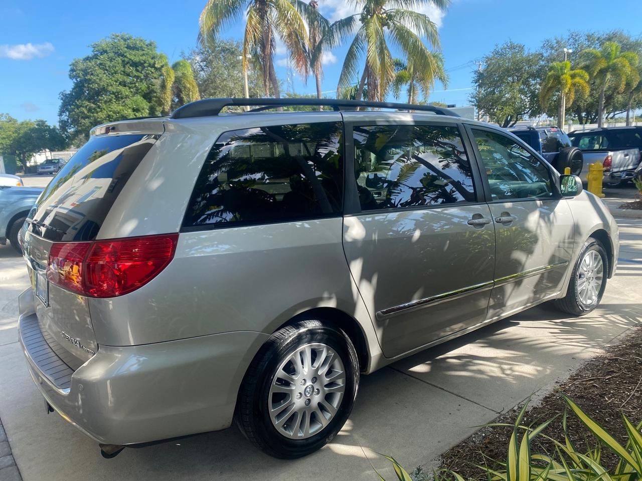 2007 Toyota Sienna XLE LTD 1 OWNER Pompano Beach FL