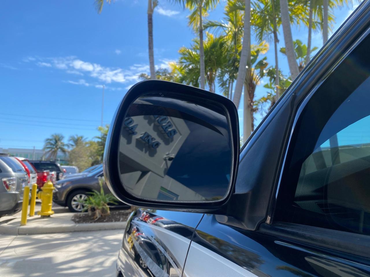 2007 Toyota Tacoma 4 DR CAMPER TOP LOW MILES 52,954 Pompano Beach FL