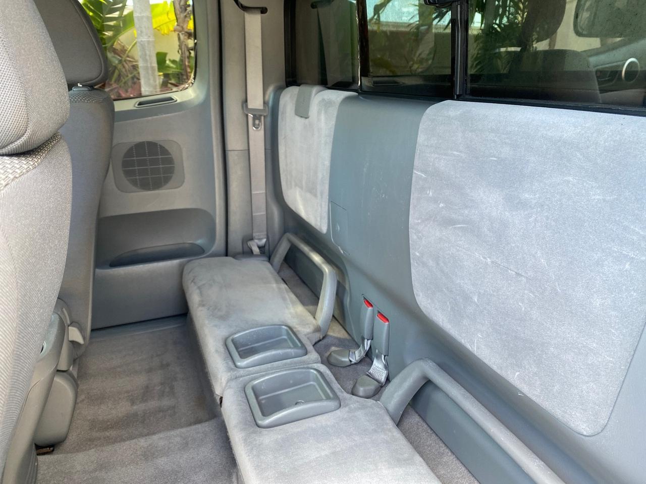 2007 Toyota Tacoma 4 DR CAMPER TOP LOW MILES 52,954 Pompano Beach FL