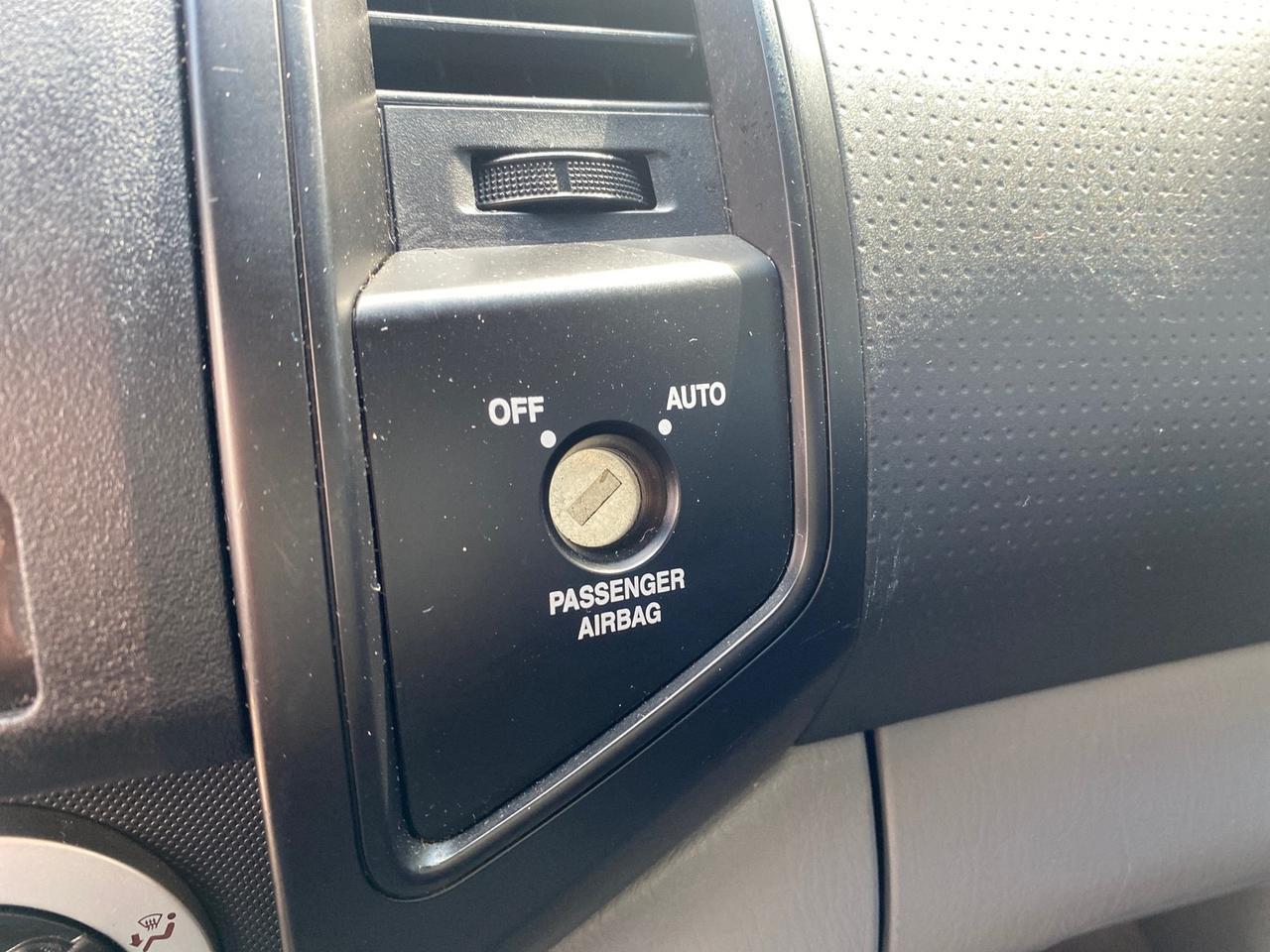 2007 Toyota Tacoma 4 DR CAMPER TOP LOW MILES 52,954 Pompano Beach FL