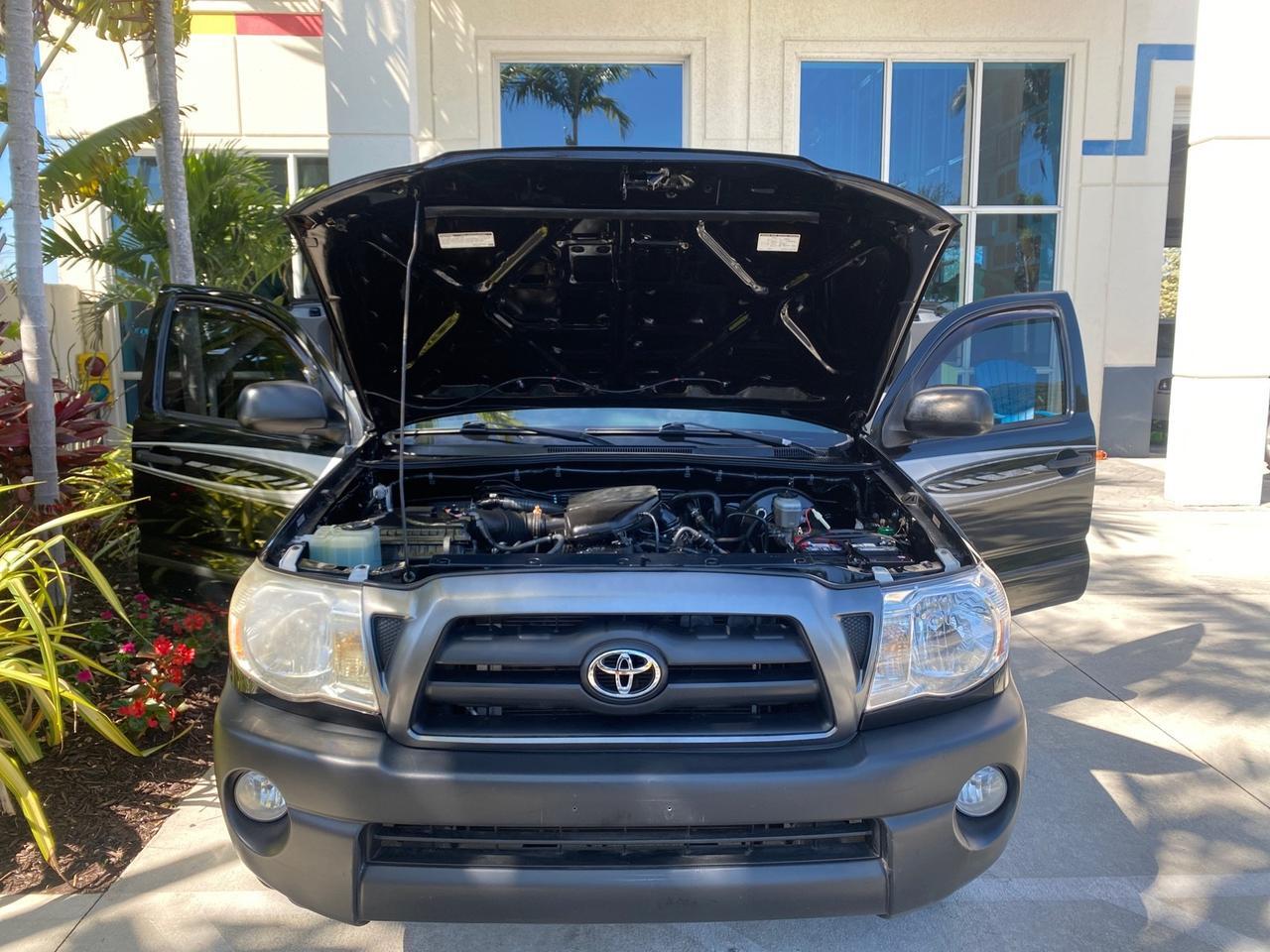 2007 Toyota Tacoma 4 DR CAMPER TOP LOW MILES 52,954 Pompano Beach FL