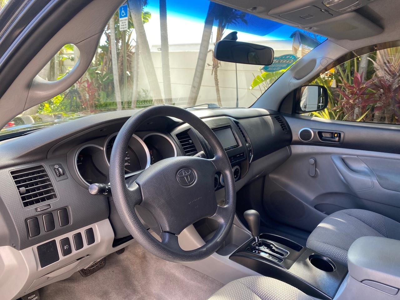 2007 Toyota Tacoma 4 DR CAMPER TOP LOW MILES 52,954 Pompano Beach FL