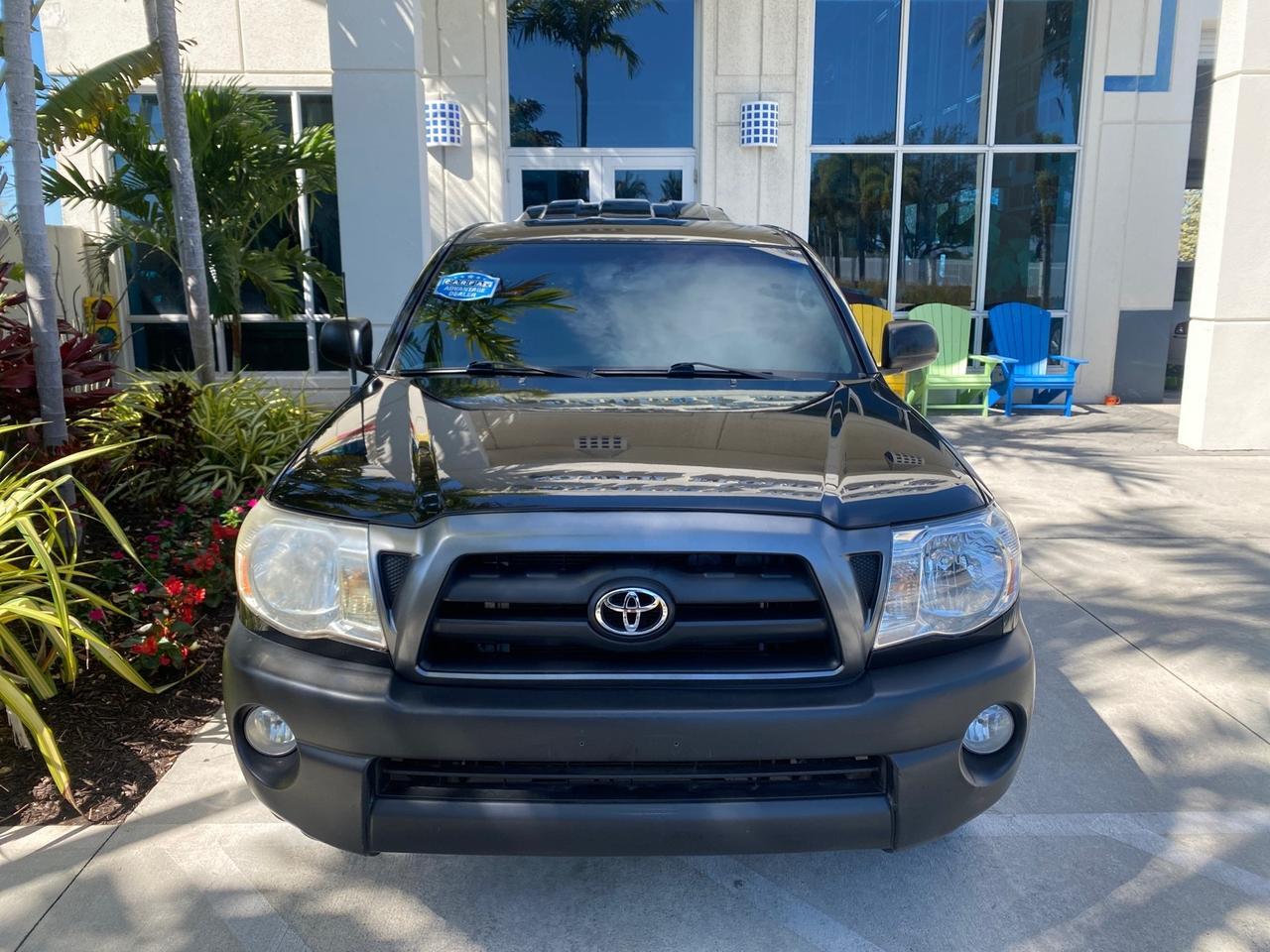 2007 Toyota Tacoma 4 DR CAMPER TOP LOW MILES 52,954 Pompano Beach FL