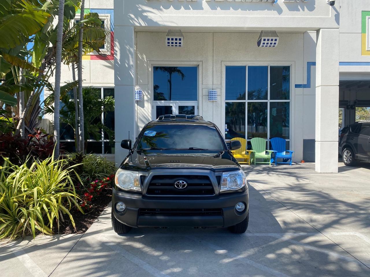2007 Toyota Tacoma 4 DR CAMPER TOP LOW MILES 52,954 Pompano Beach FL