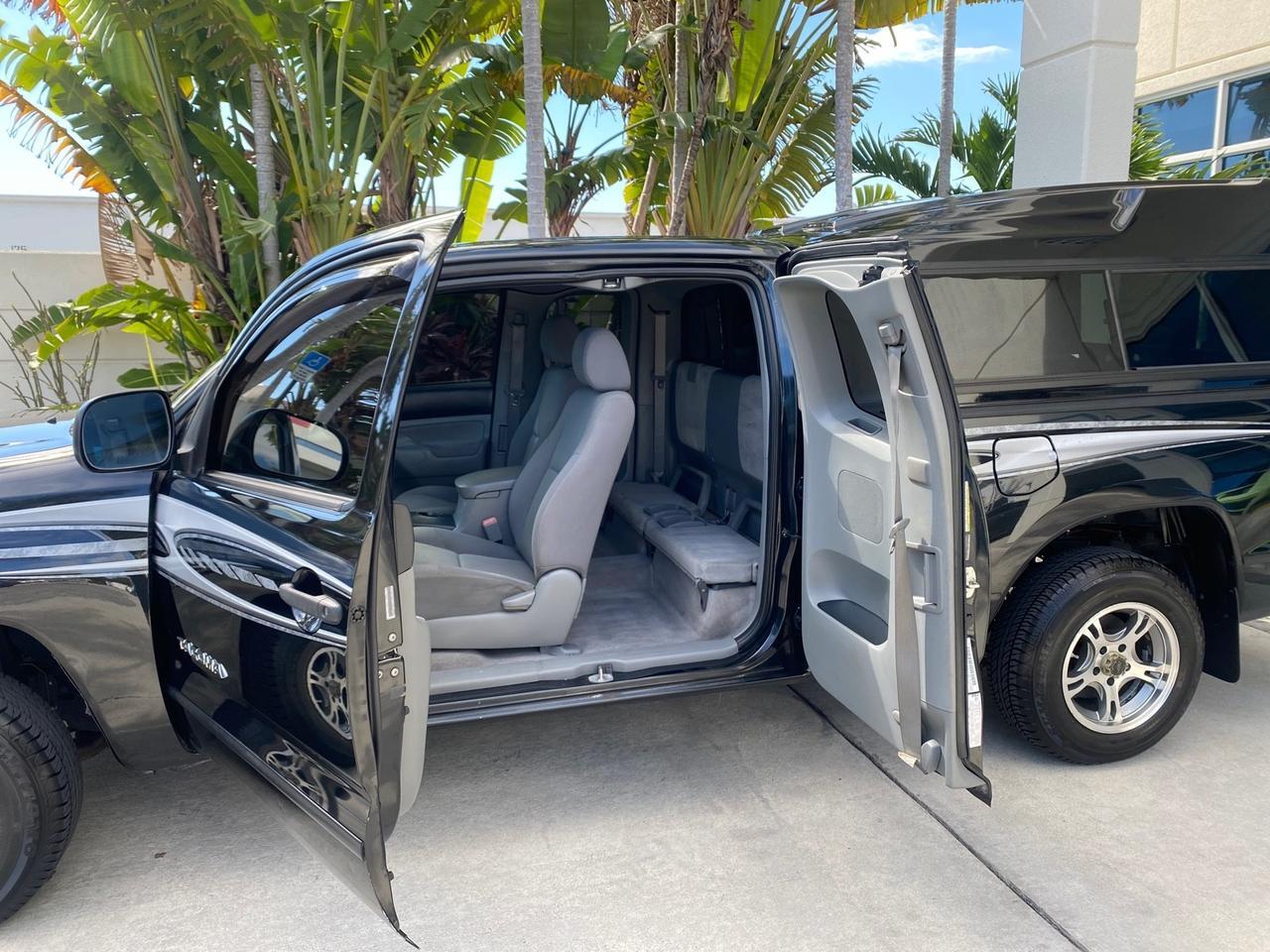 2007 Toyota Tacoma 4 DR CAMPER TOP LOW MILES 52,954 Pompano Beach FL