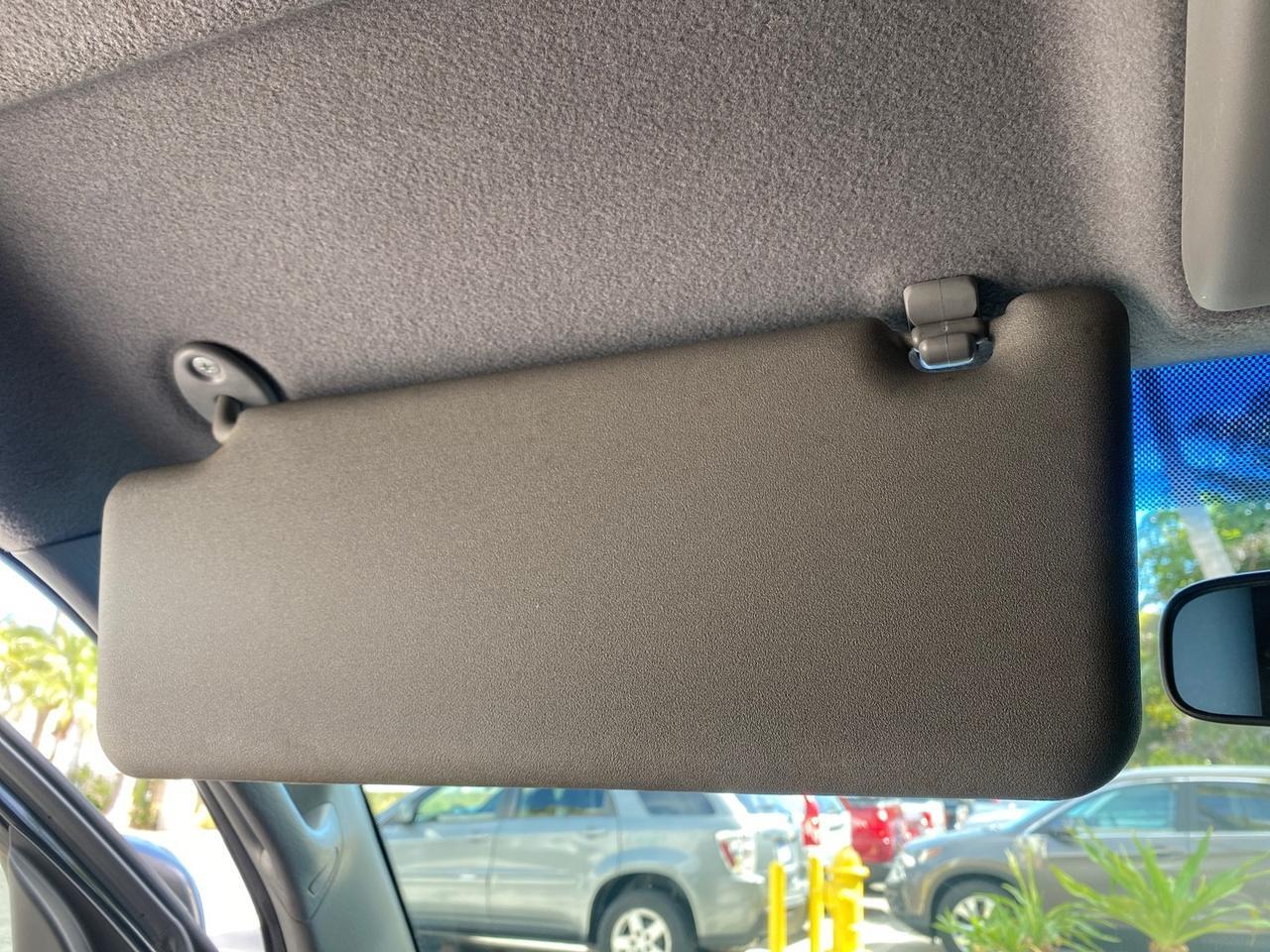 2007 Toyota Tacoma 4 DR CAMPER TOP LOW MILES 52,954 Pompano Beach FL