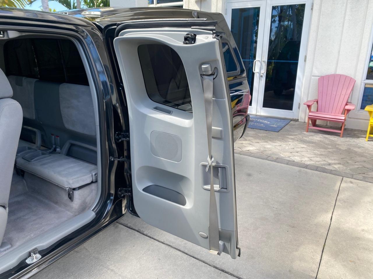 2007 Toyota Tacoma 4 DR CAMPER TOP LOW MILES 52,954 Pompano Beach FL