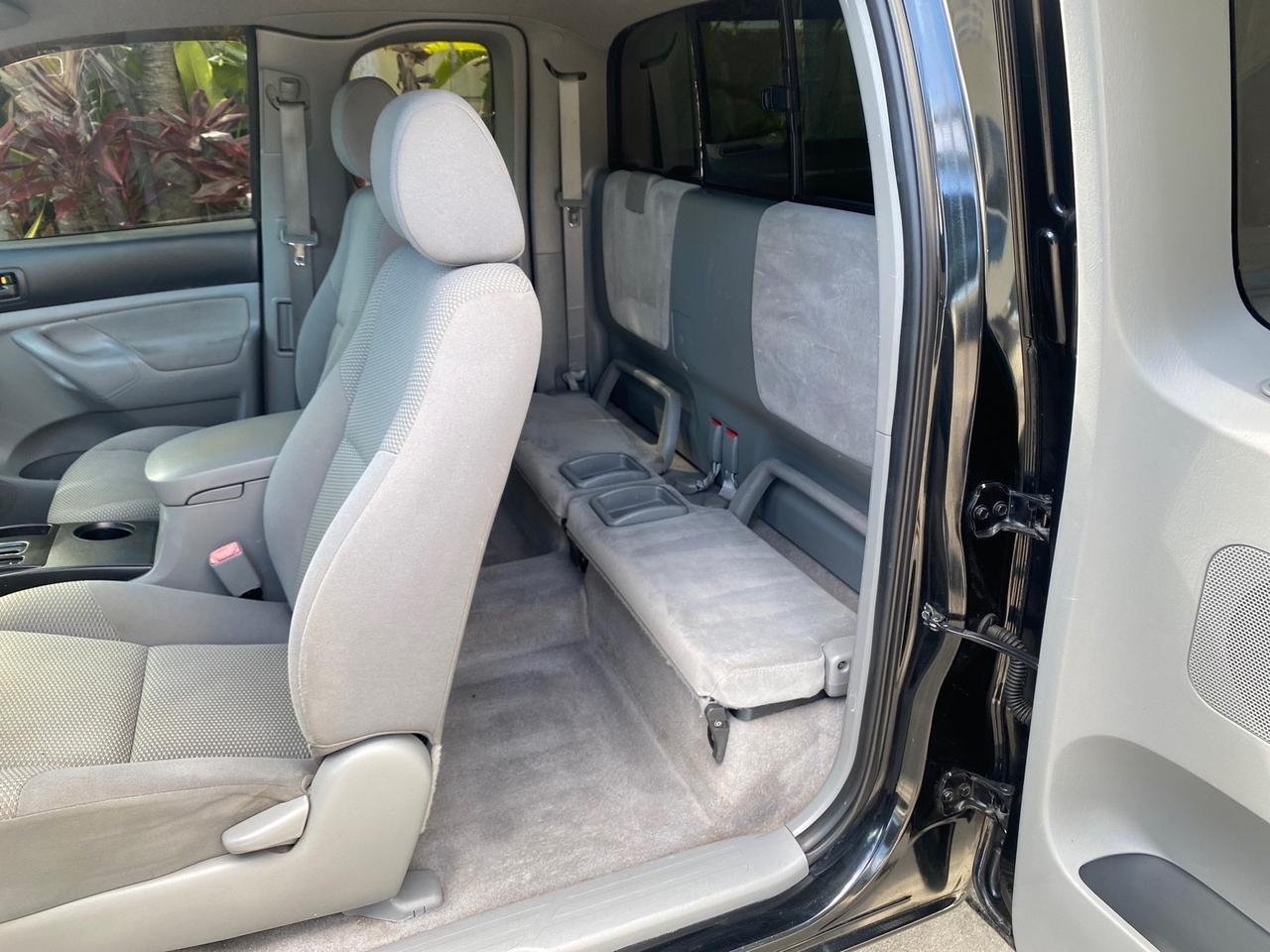 2007 Toyota Tacoma 4 DR CAMPER TOP LOW MILES 52,954 Pompano Beach FL