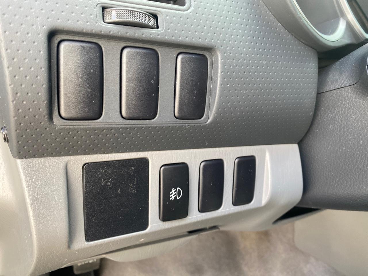 2007 Toyota Tacoma 4 DR CAMPER TOP LOW MILES 52,954 Pompano Beach FL