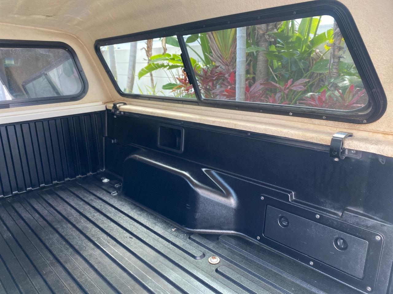 2007 Toyota Tacoma 4 DR CAMPER TOP LOW MILES 52,954 Pompano Beach FL