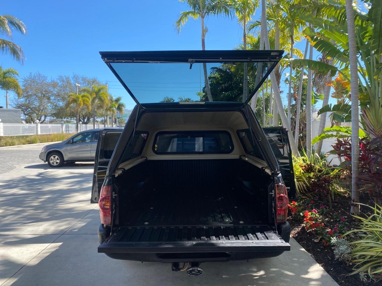 2007 Toyota Tacoma 4 DR CAMPER TOP LOW MILES 52,954 Pompano Beach FL