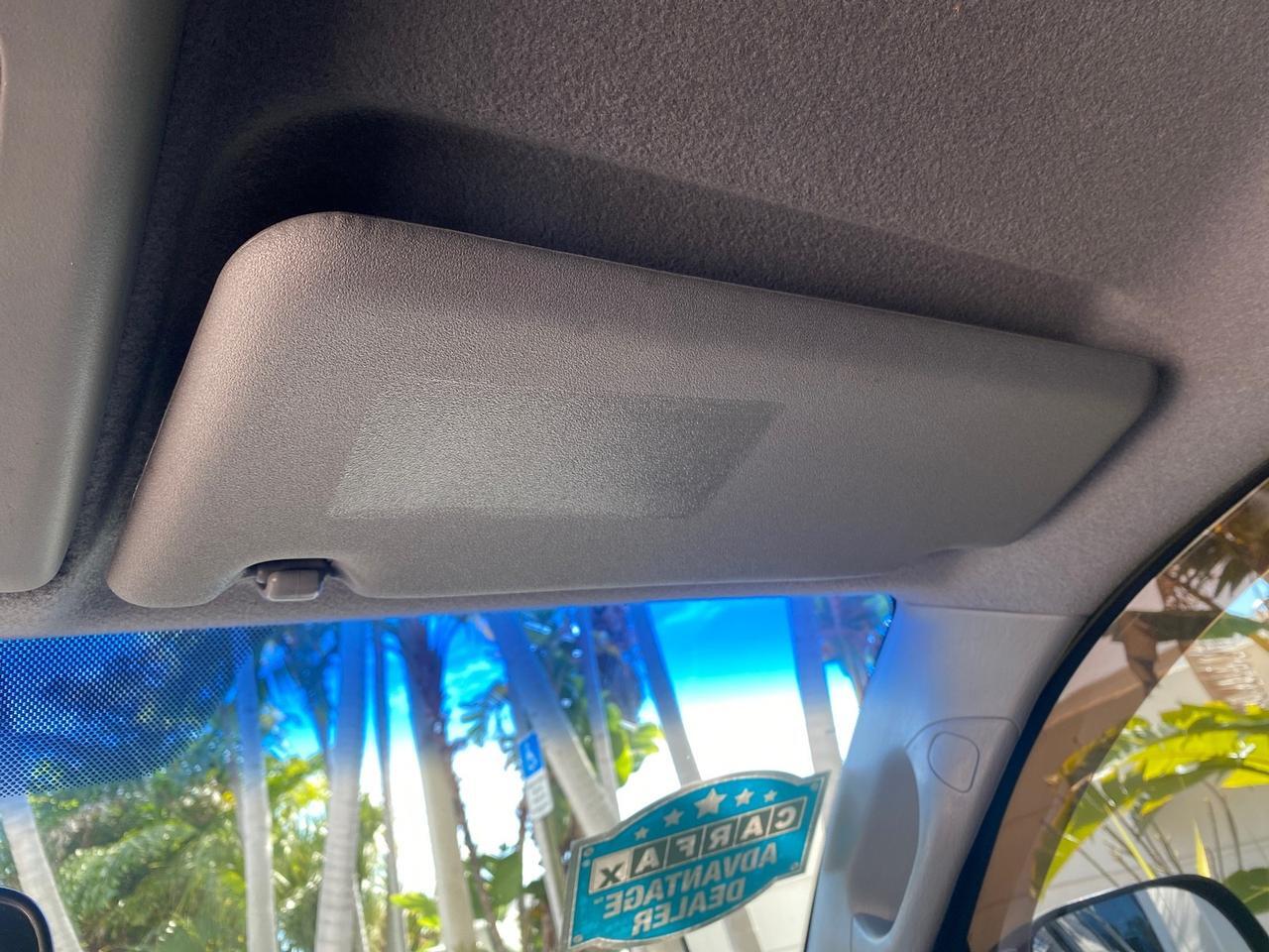 2007 Toyota Tacoma 4 DR CAMPER TOP LOW MILES 52,954 Pompano Beach FL