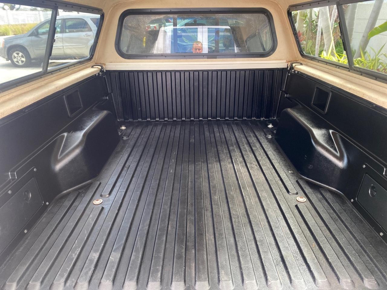 2007 Toyota Tacoma 4 DR CAMPER TOP LOW MILES 52,954 Pompano Beach FL