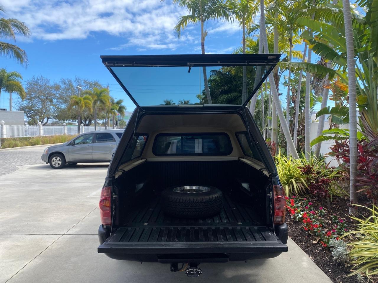 2007 Toyota Tacoma 4 DR CAMPER TOP LOW MILES 52,954 Pompano Beach FL