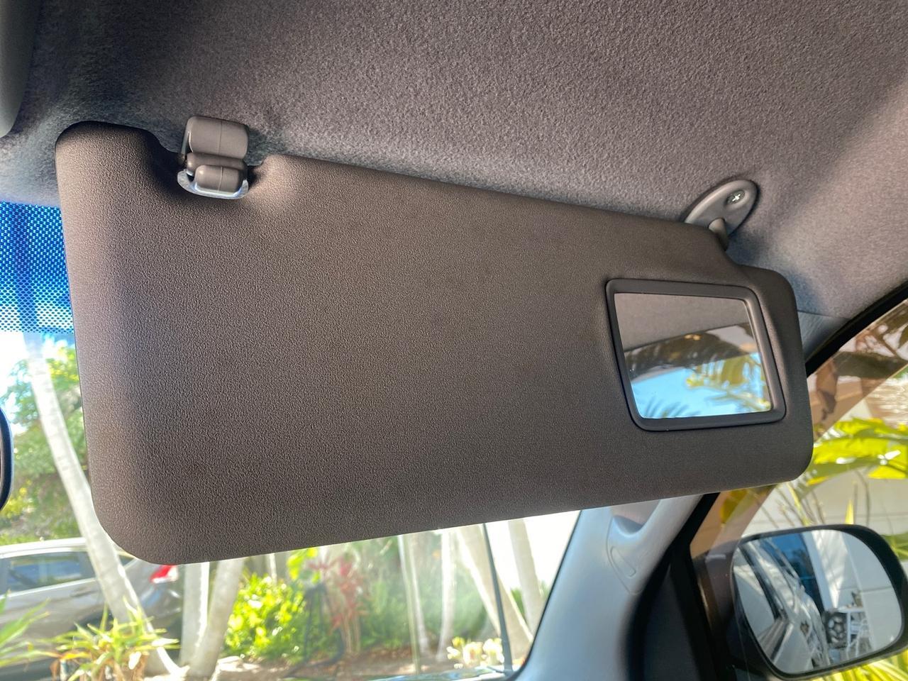 2007 Toyota Tacoma 4 DR CAMPER TOP LOW MILES 52,954 Pompano Beach FL