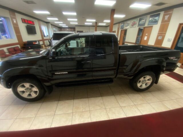 2007 Toyota Tacoma Base V6 Medium Bed w/Rear Doors Charlotte NC