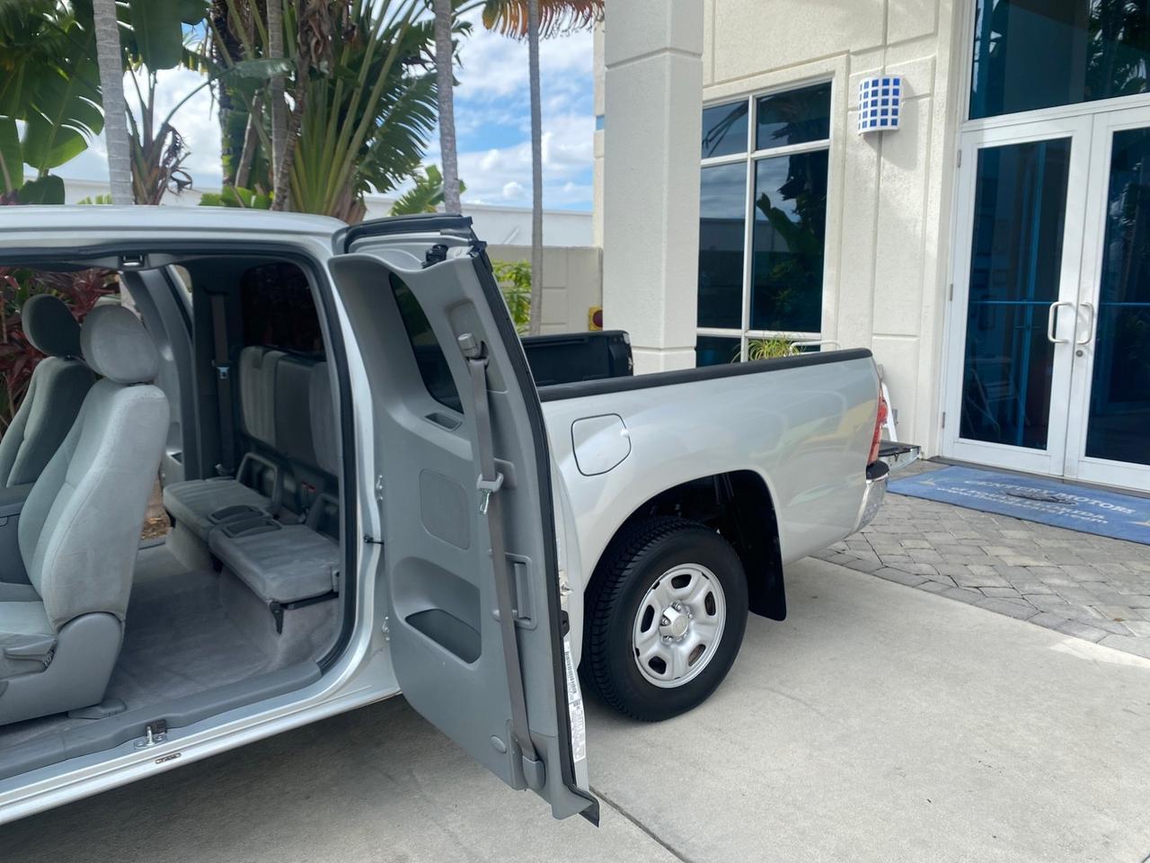 2007 Toyota Tacoma LOW MILES 28,699 1 OWNER 4 DR Pompano Beach FL