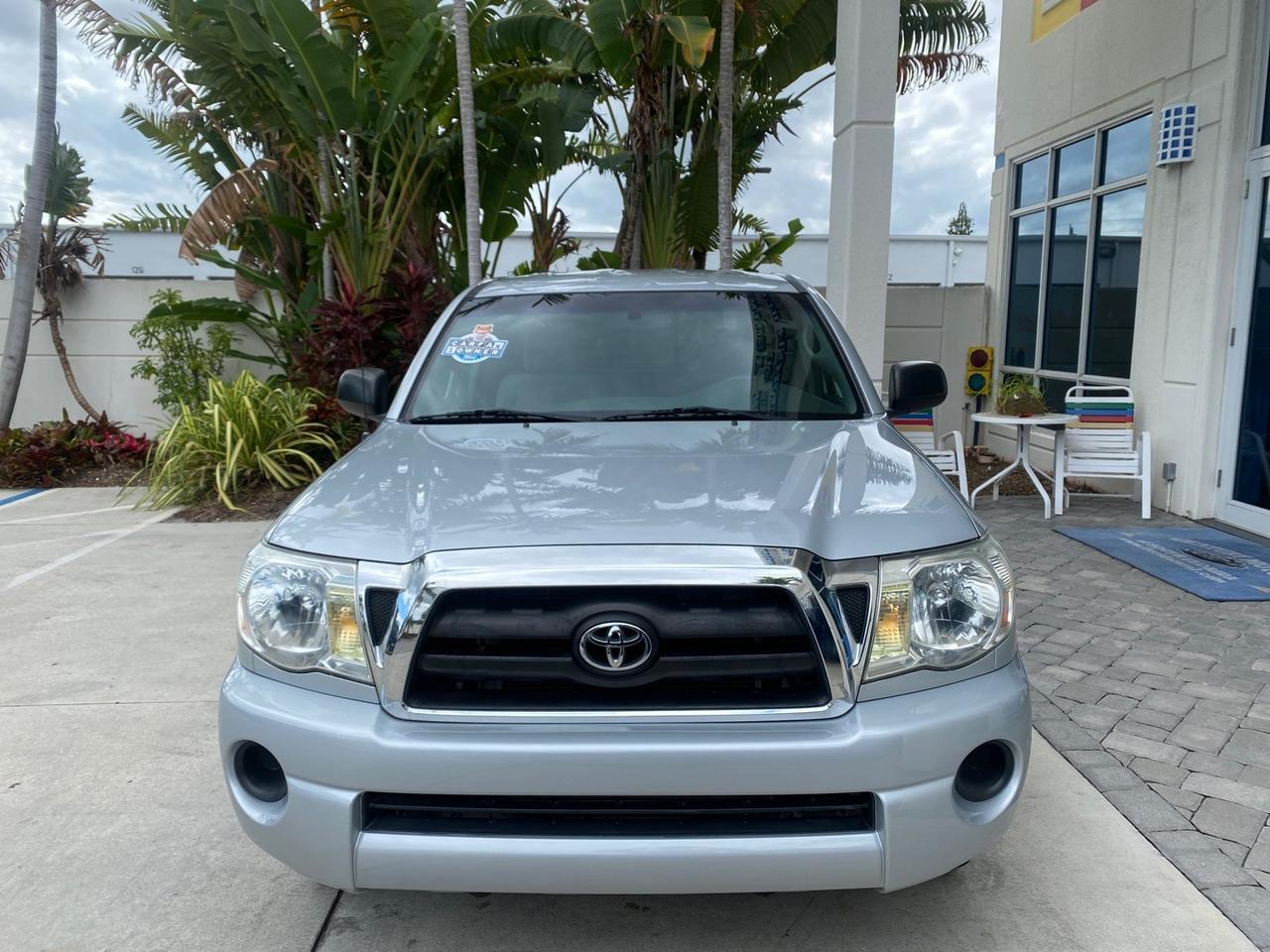 2007 Toyota Tacoma LOW MILES 28,699 1 OWNER 4 DR