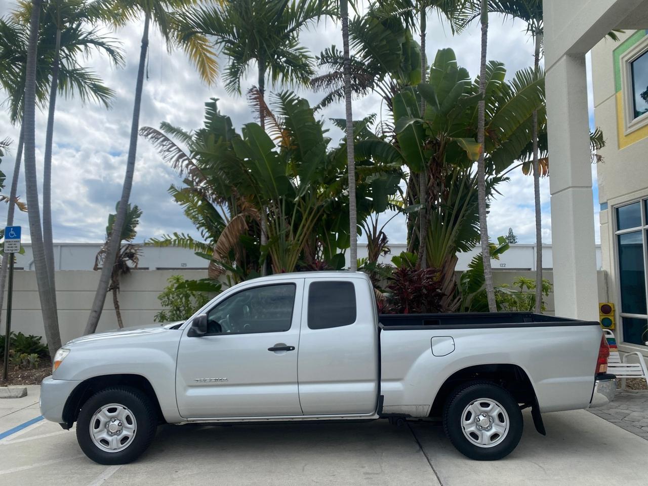 2007 Toyota Tacoma LOW MILES 28,699 1 OWNER 4 DR Pompano Beach FL