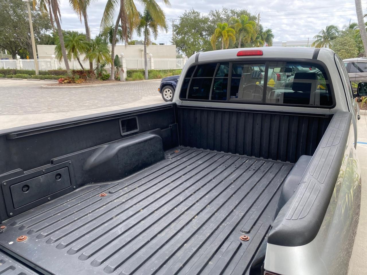 2007 Toyota Tacoma LOW MILES 28,699 1 OWNER 4 DR Pompano Beach FL