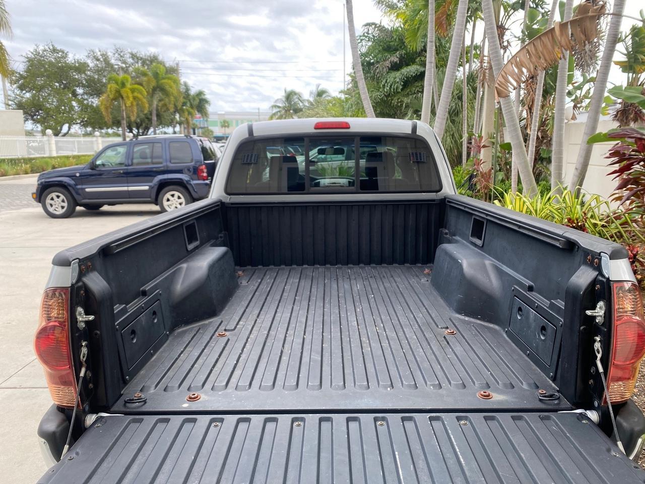 2007 Toyota Tacoma LOW MILES 28,699 1 OWNER 4 DR Pompano Beach FL
