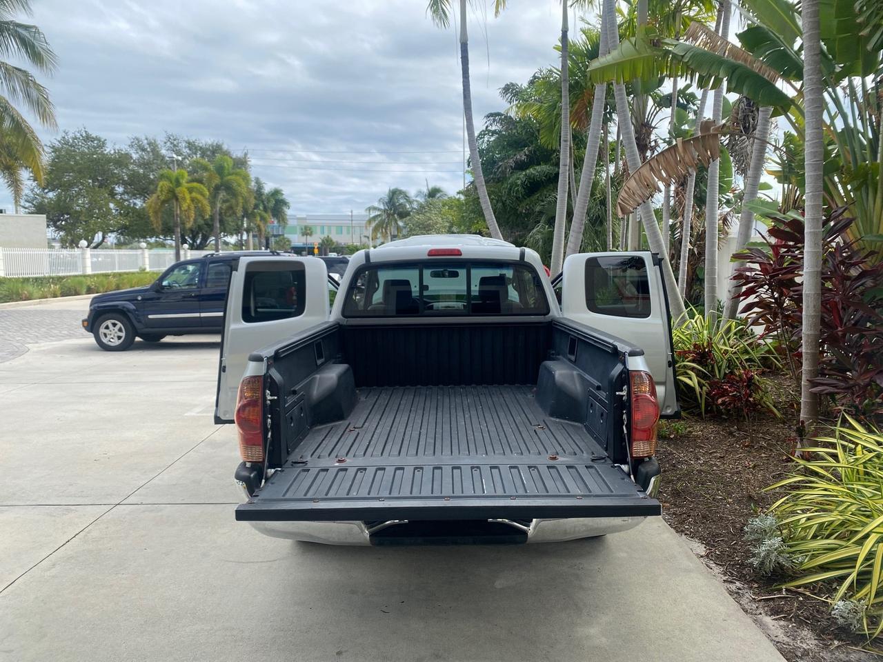 2007 Toyota Tacoma LOW MILES 28,699 1 OWNER 4 DR Pompano Beach FL