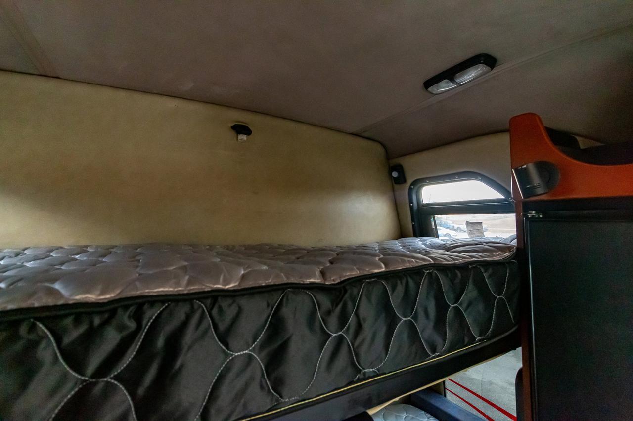 2007 Western Star 4900 FA T/A Tractor Sleeper Heavy Spec Red Deer AB