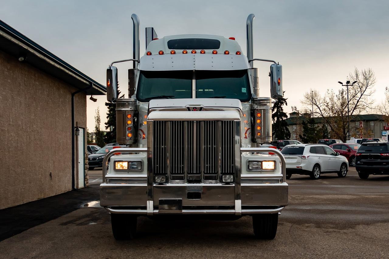 2007 Western Star 4900 FA T/A Tractor Sleeper Heavy Spec Red Deer AB