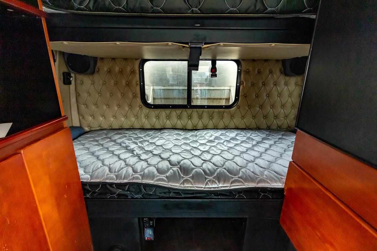 2007 Western Star 4900 FA T/A Tractor Sleeper Heavy Spec Red Deer AB