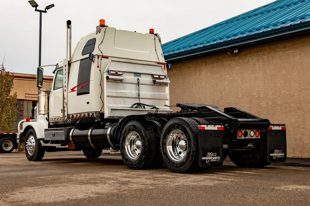2007 Western Star 4900 FA T/A Tractor Sleeper Heavy Spec Red Deer AB