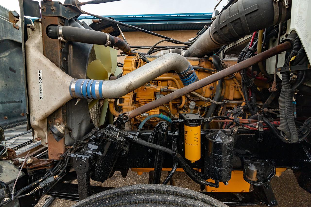 2007 Western Star 4900 FA T/A Tractor Sleeper Heavy Spec Red Deer AB