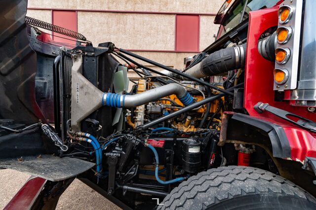 2007 Western Star 4900 SA Tractor Sleeper Heavy Spec Red Deer AB