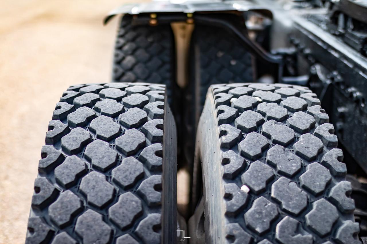 2007 Western Star 4900 SA Tractor Sleeper Heavy Spec Red Deer AB