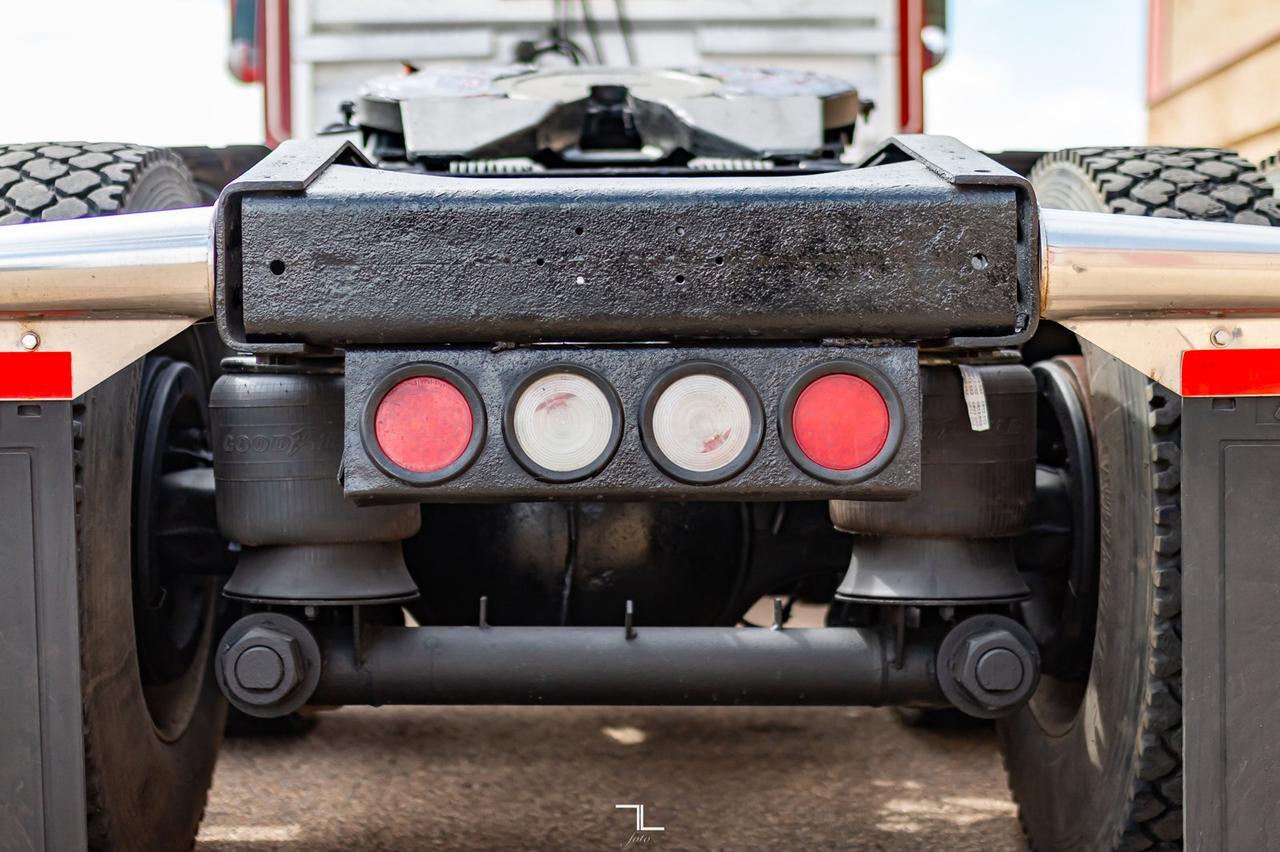 2007 Western Star 4900 SA Tractor Sleeper Heavy Spec Red Deer AB