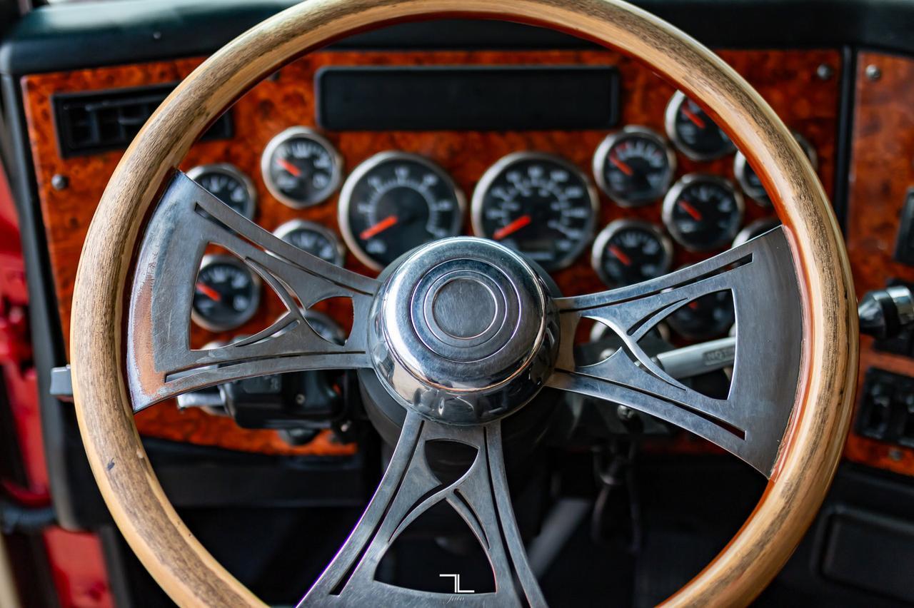 2007 Western Star 4900 SA Tractor Sleeper Heavy Spec Red Deer AB