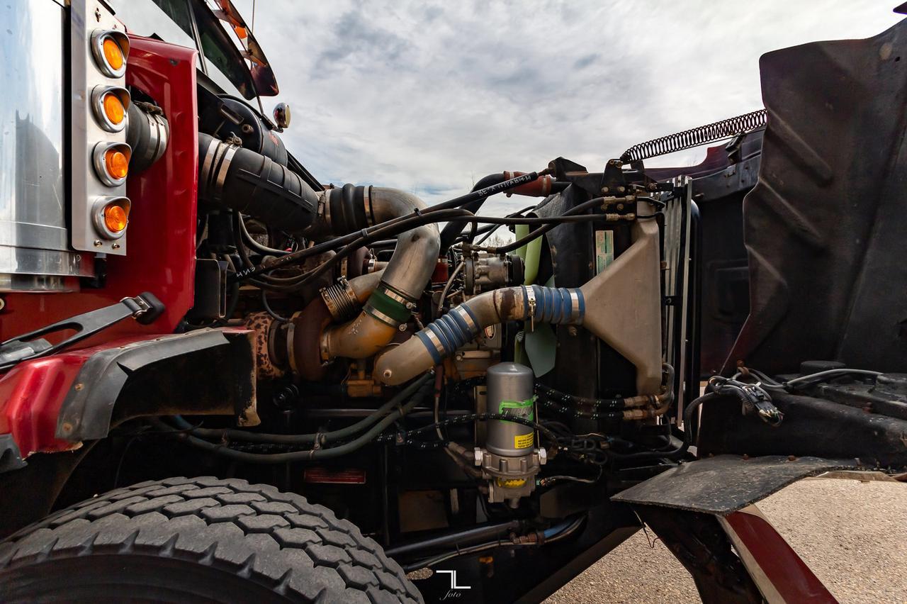 2007 Western Star 4900 SA Tractor Sleeper Heavy Spec Red Deer AB